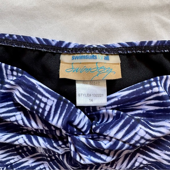 Colorful Patterned Bikini Set - Picture 3 of 5